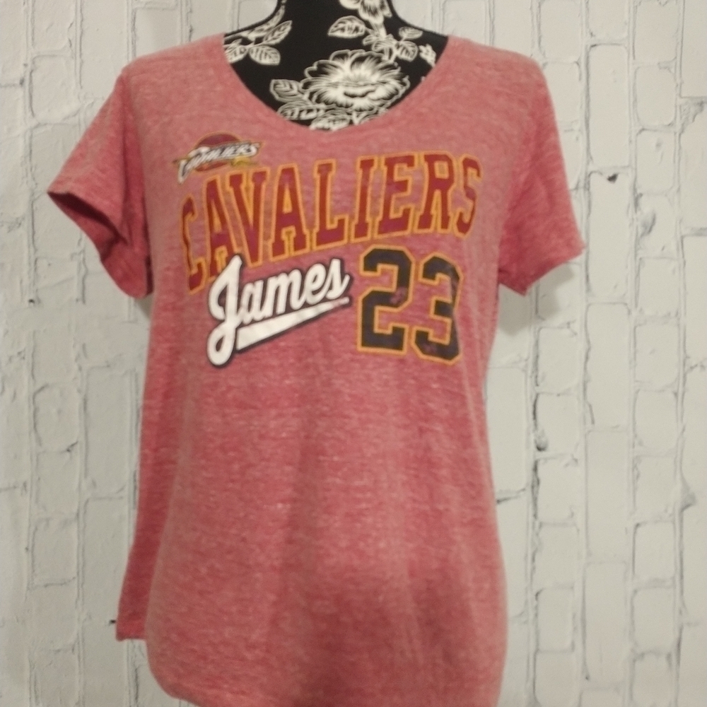 Cavaliers James 23 NBA Tee Large